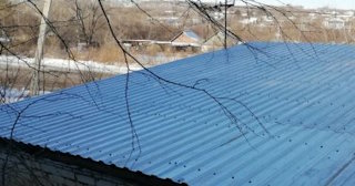 Демонтаж поликарбоната с крыши в Бердске -  услуги по доступной цене от 612 рублей