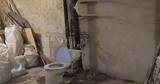 Демонтаж сантехкабины в панельном доме - цена от 1020 рублей | Сварной-Брд